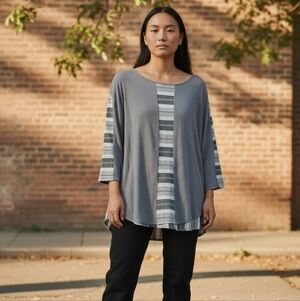 Sz Small Just Fashion Now Striped Gray Women's Top